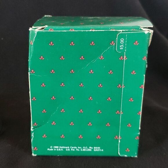 Vintage Hallmark Betsey Clark: Home for Christmas Glass Ball Ornament Dated 1988 - Picture 9 of 13